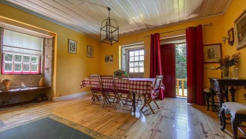 Casa De S�o Vicente De Cima