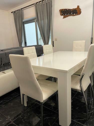 Apartamento P�voa-cine