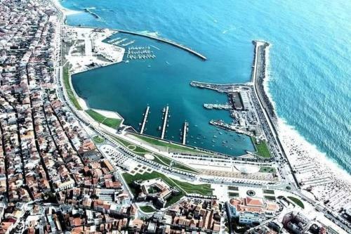 E�a De Queir�s Apartment