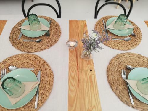 Hostal O Violas - Art Coffee & Guesthouse