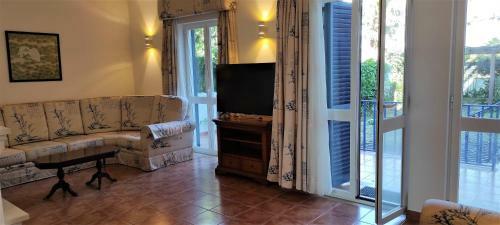 Arr�bida Villa