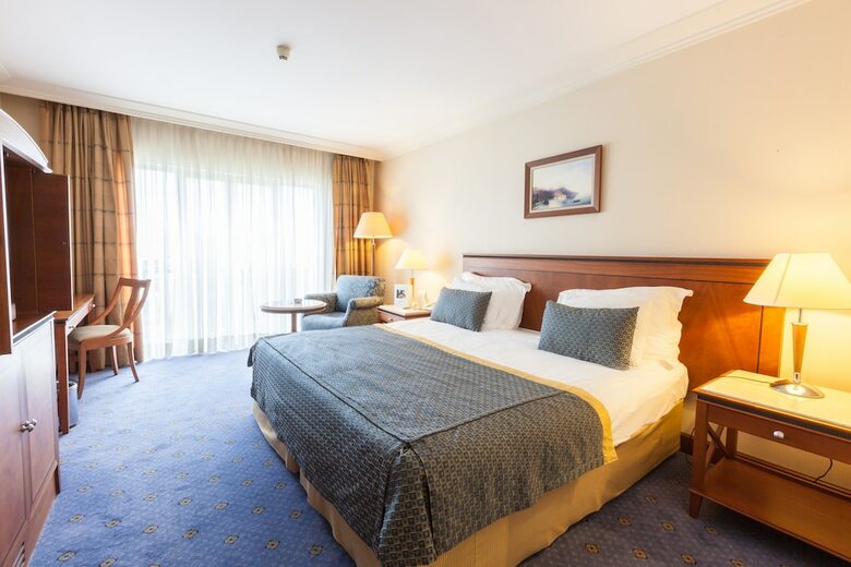 Ic Hotels Airport