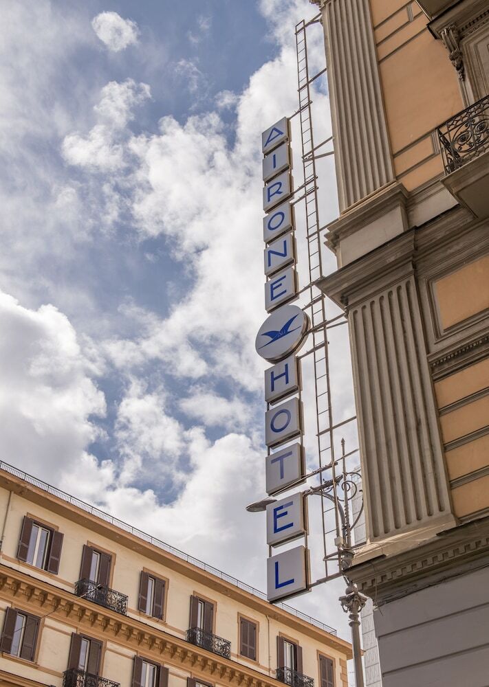 Hotel Airone