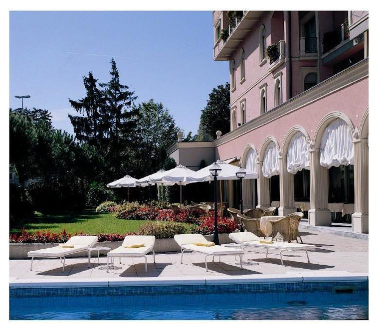 Hotel De La Paix