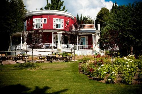 Posada Auberge De La Tour Du Lac