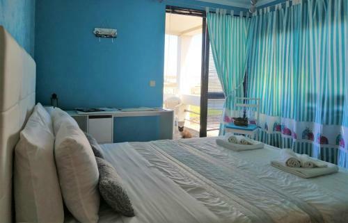 Hostal Surf & Guest Lorena�s House