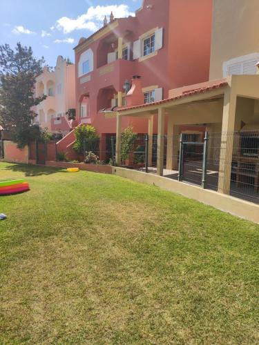 Prestige For Home Moradia Amendoeiras Quarteira