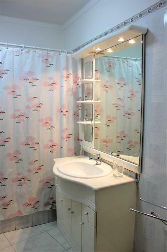 Apart Rei T2 - 200m From The Beach - Free Parking