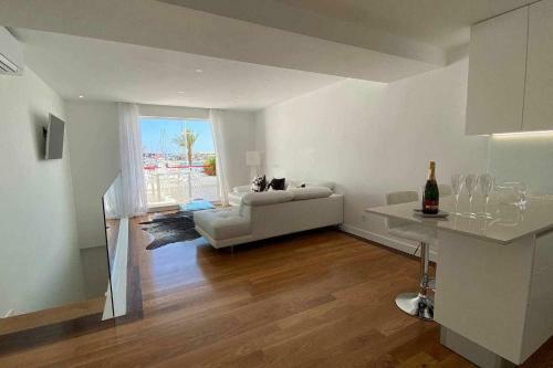 Sv12 Prestigious Two Bedrooms Apartment
