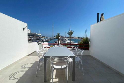 Sv12 Prestigious Two Bedrooms Apartment