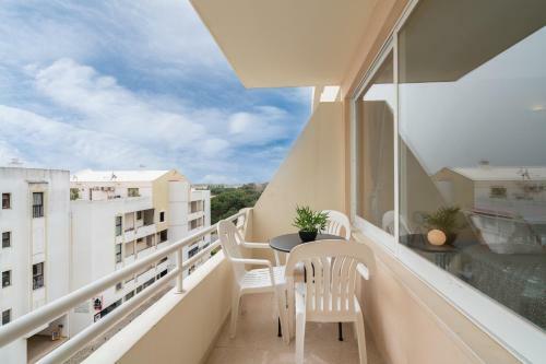 Apartamento Lofty Restful Flat W/ Balcony - Vilamoura