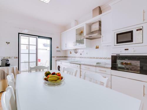 Villa Al - Vivenda Caravela