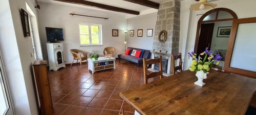 Casa Na Serra, Sabugueiro