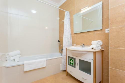 Mr. Sponsor Apartment