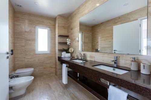 Luxury Vau Beach Villa With Private Pool