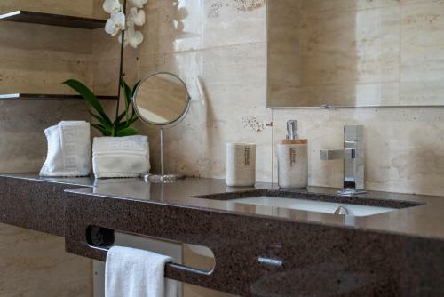 Luxury Vau Beach Villa With Private Pool