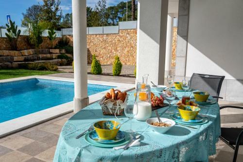Luxury Vau Beach Villa With Private Pool