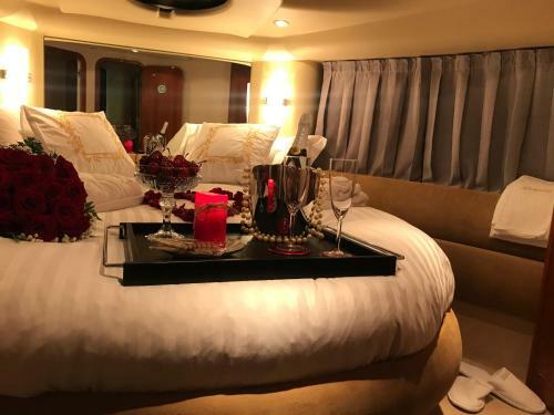 Douro River Private Yacht-accommodation