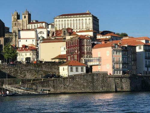 Douro River Private Yacht-accommodation