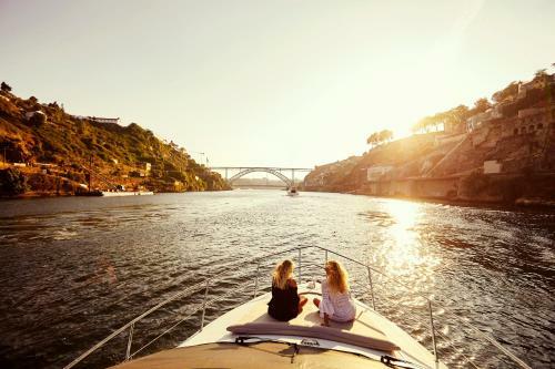 Douro River Private Yacht-accommodation