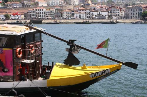 Douro River Private Yacht-accommodation