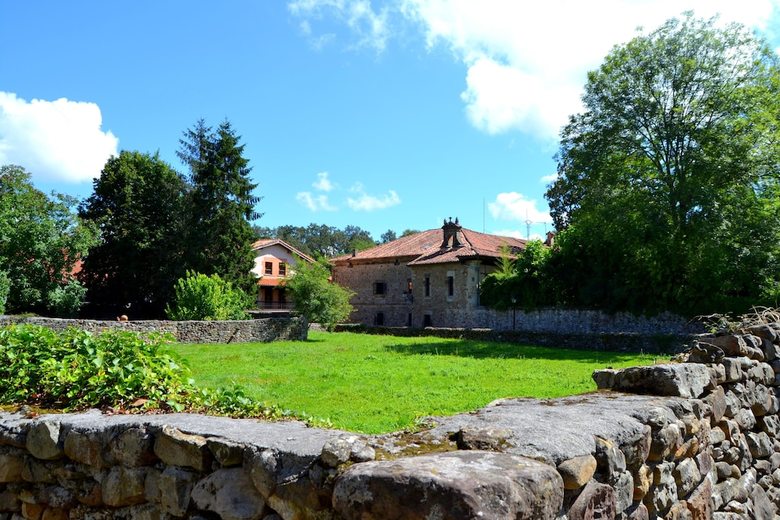 Hotel Termas De Li�rganes