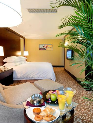 Golden Eagle Summit Hotel