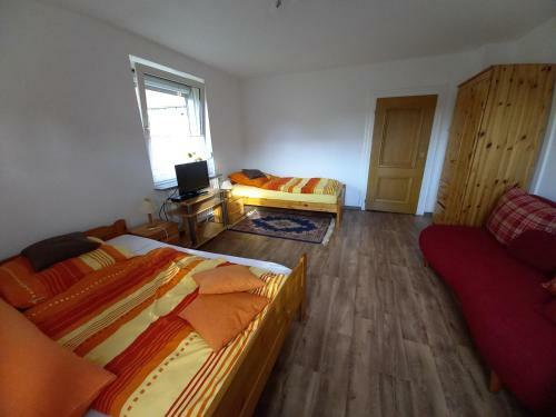 Apartamento Ger�umige Ferienwohnung In Felsberg