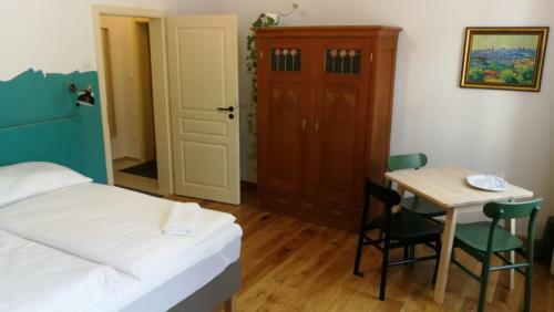 Hostal Penzion ??astn� Medv?d