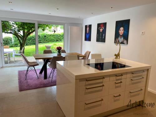 Arthome Luxury 4 Room Apartment Close Metzingen