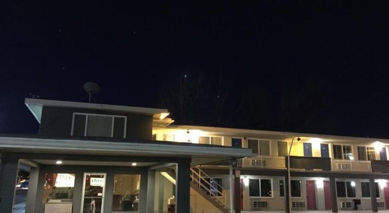 Hotel University Inn & Suites