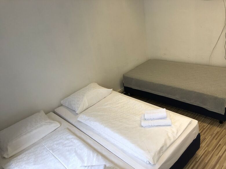 Downtown City - Privaterooms