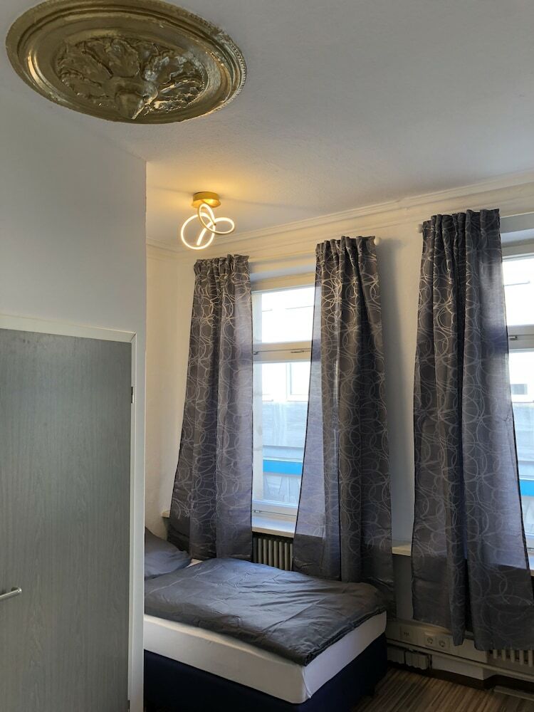 Downtown City - Privaterooms