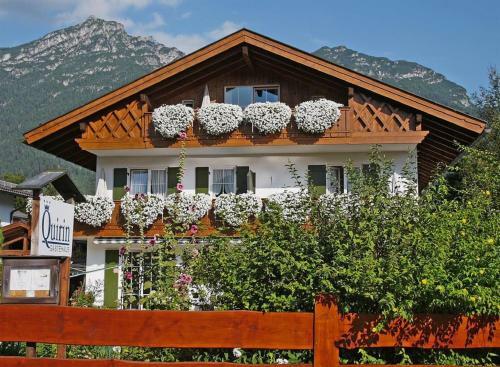 Hostal G�stehaus Quirin