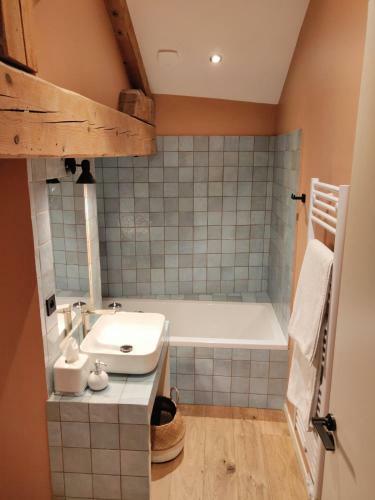 Hostal Lyon Country House