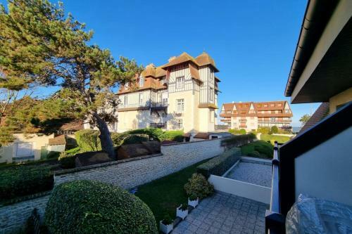 Superb Apartment With Balcony Cabourg