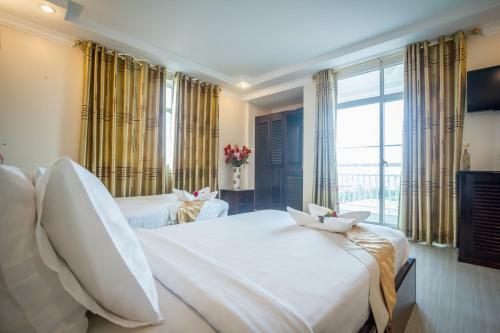 Good Luck Day Hotel