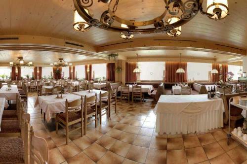 Hotel Sch�ne Aussicht