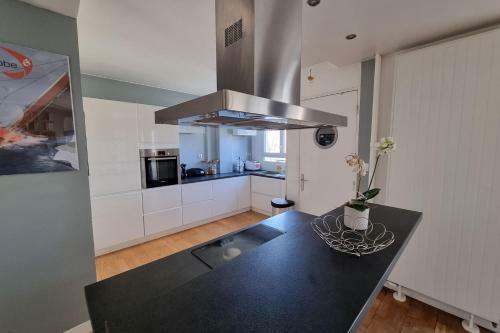 Nice And Spacious Apartment In Downtown