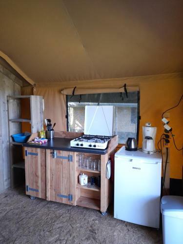 Chalet Et Cabane Dans La Montagne Au Camping Les Sapins