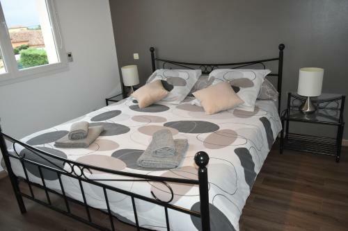 Villa Class�e 4 �toiles Avec Piscine Et Boulodrome