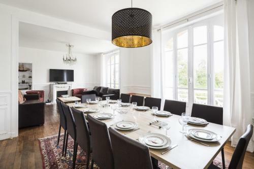 Cancale Centre, Brise Marine, 14 Personnes
