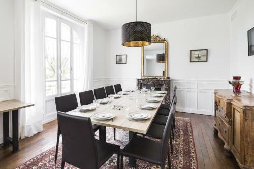 Cancale Centre, Brise Marine, 14 Personnes