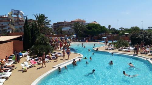 Mobilhome 6 � 8 Personnes