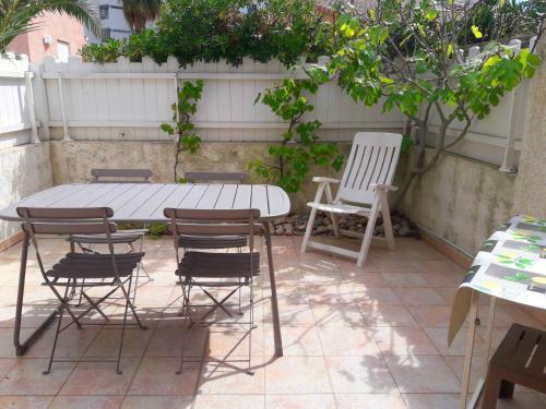 Apartamento Coquette Villa Climatis�e 100m de La Mer Avec Wifi