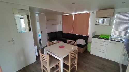 Mobil Home Camping **** Canet En Roussillon