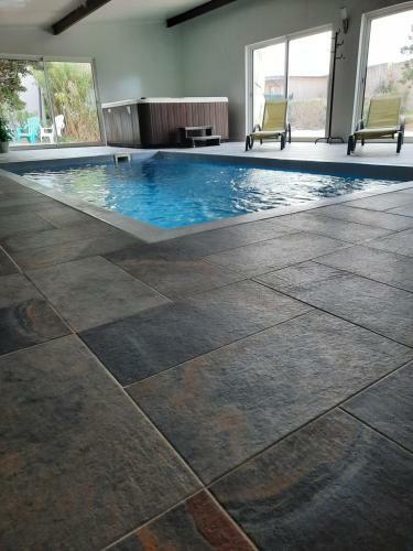 Bed & Breakfast La Ptite Adresse - Spa - Piscine Interieure - Parking Gratuit