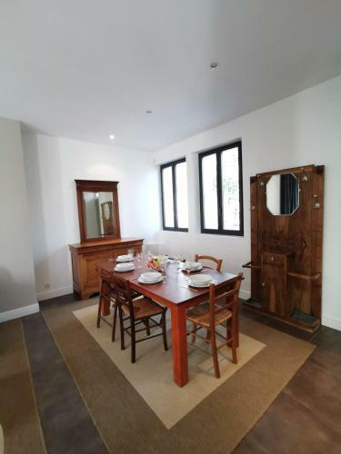 Villa Bagatelle Carqueiranne With Its Pool