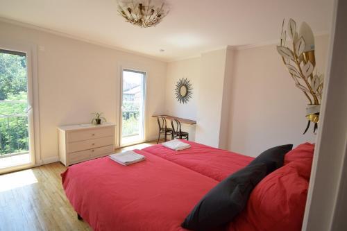 Bed & Breakfast Art Home