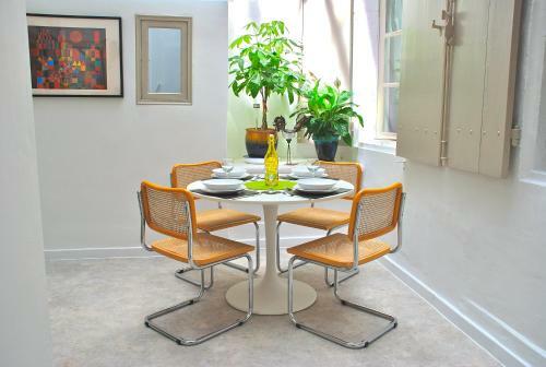 Apartment Carnot